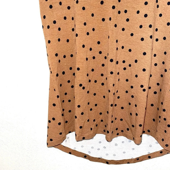 Maurices 24/7 Gold & Black Polka Dot Print Short Sleeve Tee Small Women’s - Picture 4 of 9